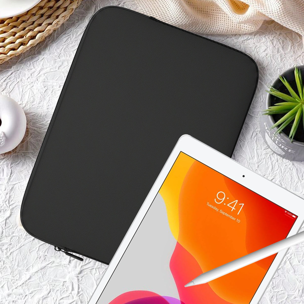 AirCase 7-inch black neoprene tablet sleeve with 4-layer foam, scratch and dust protection for Kindle and 7-inch tablets