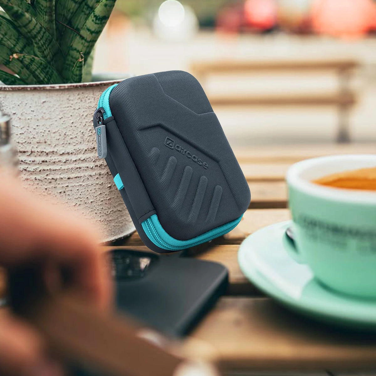 AirCase 2.5-inch shockproof external hard drive travel case with EVA hardshell and soft lining