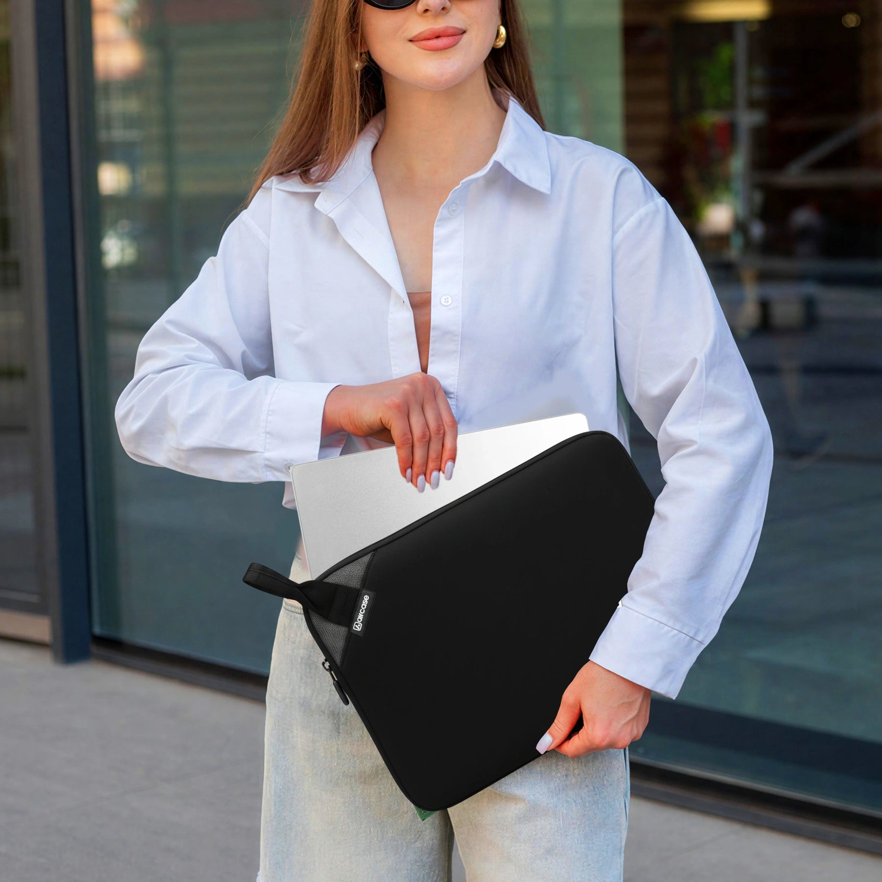 AirCase neoprene laptop sleeve with top handle, padded lightweight water-resistant design