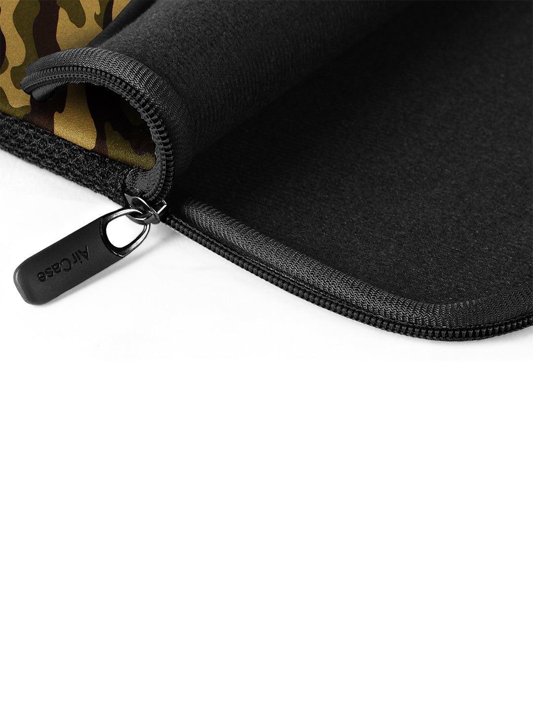 BEST IN TOWN LAPTOP SLEEVE 15.6 INCH