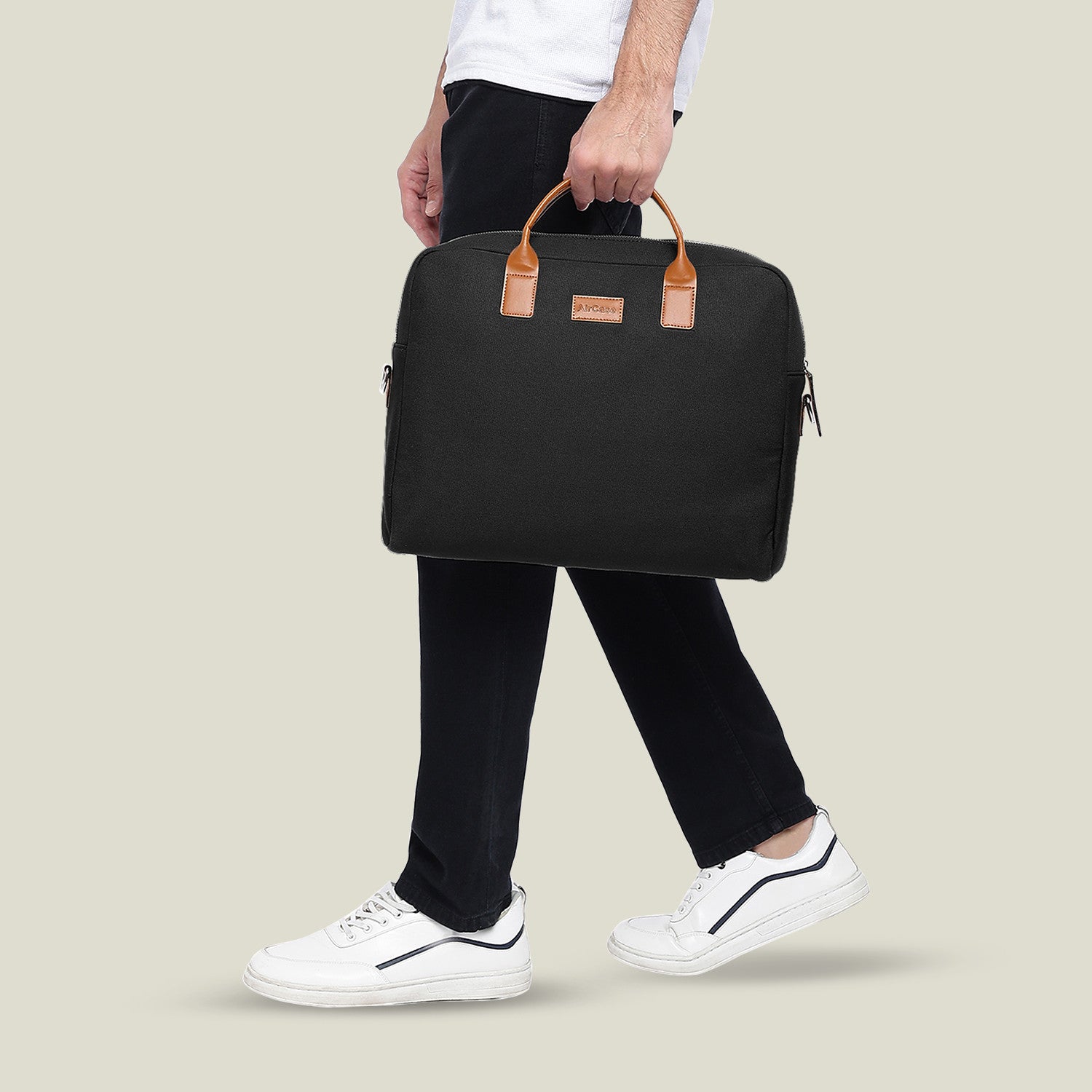 Canvas Tuscan Messenger Bag for upto 15.6" Laptops