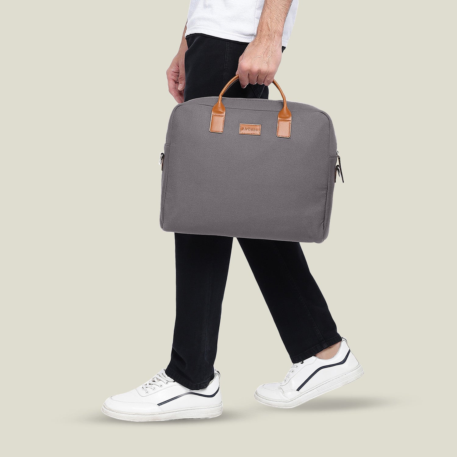 Canvas Tuscan Messenger Bag for upto 15.6" Laptops